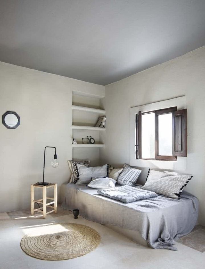 8 formas de colocar cojines en la cama  Decorar camas, Decoración de unas,  Dormitorios modernos